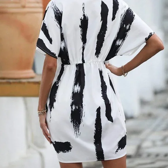 Black And White Boho Womens Brush Print Batwing Sleeve Dress - Picture 2 of 5